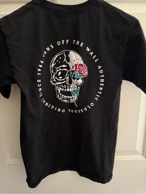 Vans Black Skull & Rose Graphic Tee - Men size small